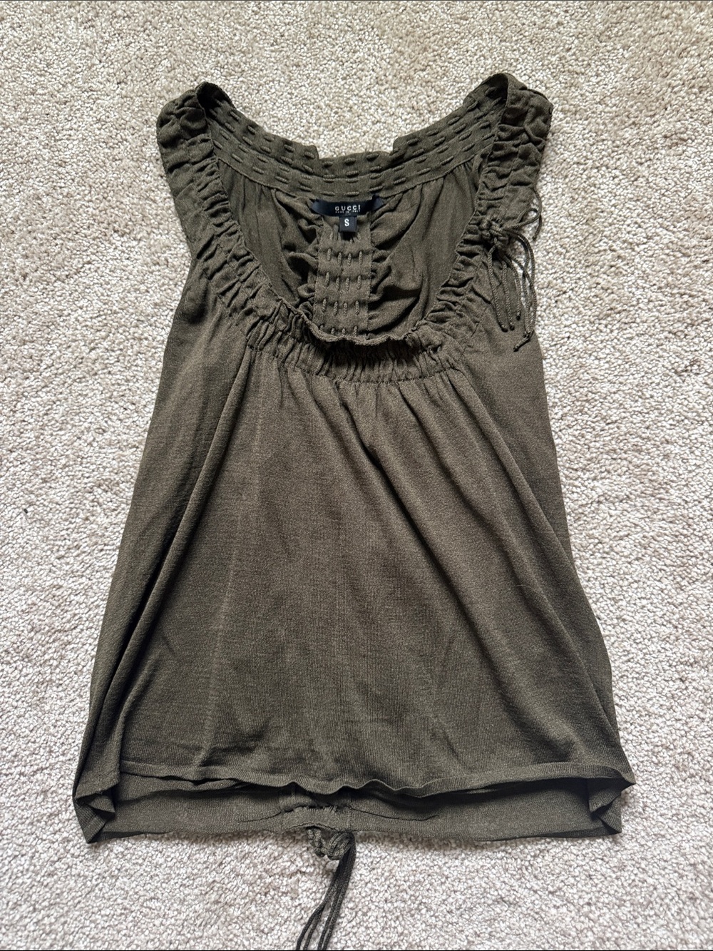 Gucci 100% silk dark olive Scoop Neck Sleeveless Top - women’s small.